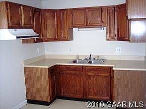 2nd image of 810 Sherwood Ave