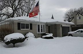 2nd image of 22427 Cranbrook St