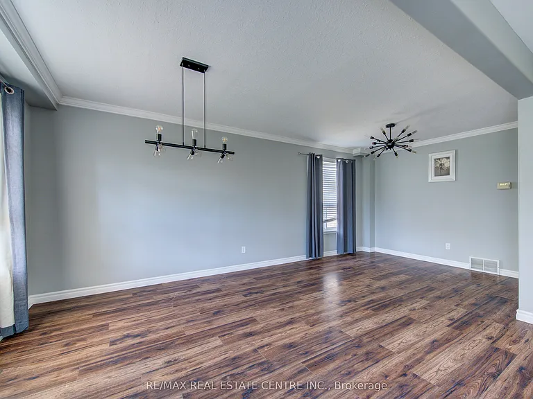 5 Tulip Dr — Photo 17
