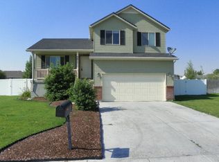 3811 E Deer Strm, Idaho Falls, ID 83401
