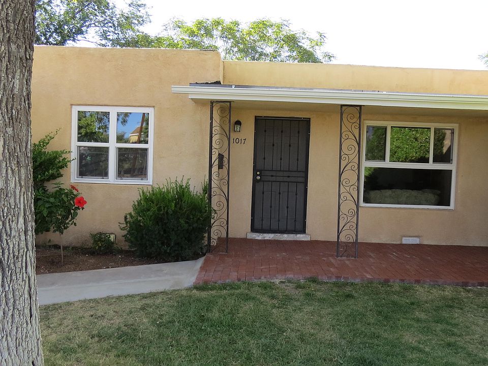 1st image of 1017 Alvarado Dr NE