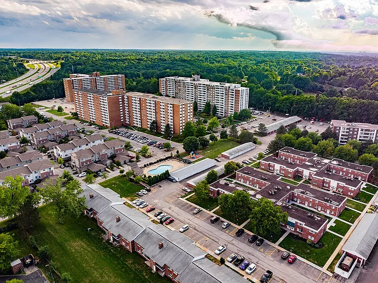 Pine Ridge Apartments — Photo 27