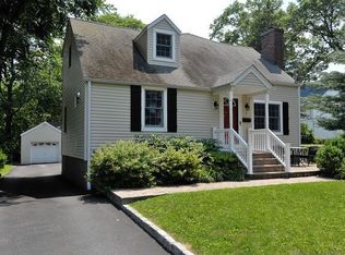 3 Garretson Rd, White Plains, NY 10604