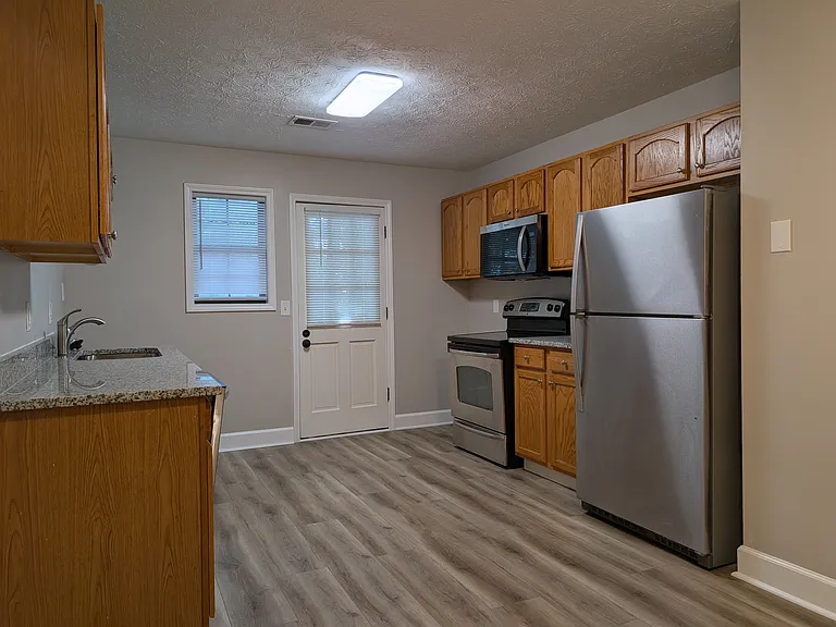 710 Bellemeade Way SW #A — Photo 3