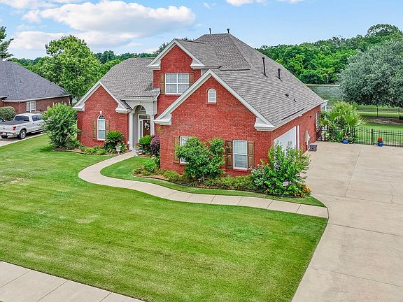 3rd image of 8873 Dunlake Dr