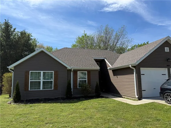 512 E Bean St, Lincoln, AR 72744