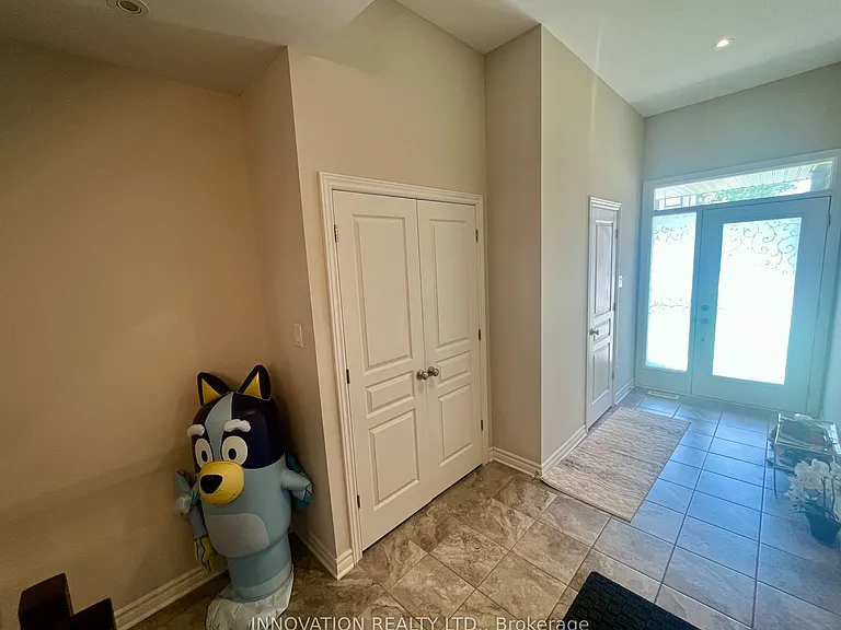 222 Dolce Cres — Photo 5