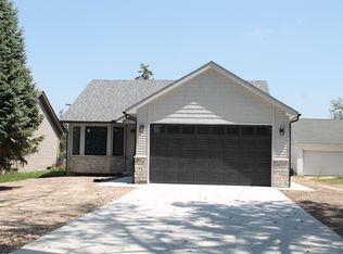 23439 Donaldson St, Clinton Township, MI