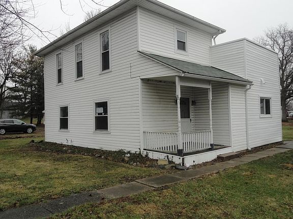 2nd image of 216 N Main St