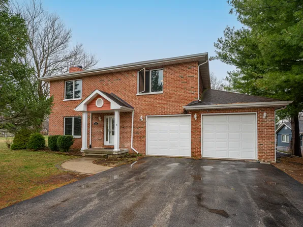 206 Griffin Pl SW, Poplar Grove, IL 61065