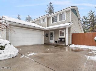 340 E Knotty Pine Ln, Coeur D Alene, ID 83815