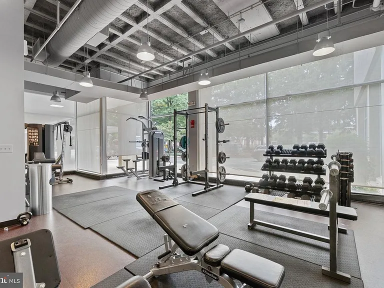 350 G St SW #N626 — Photo 28