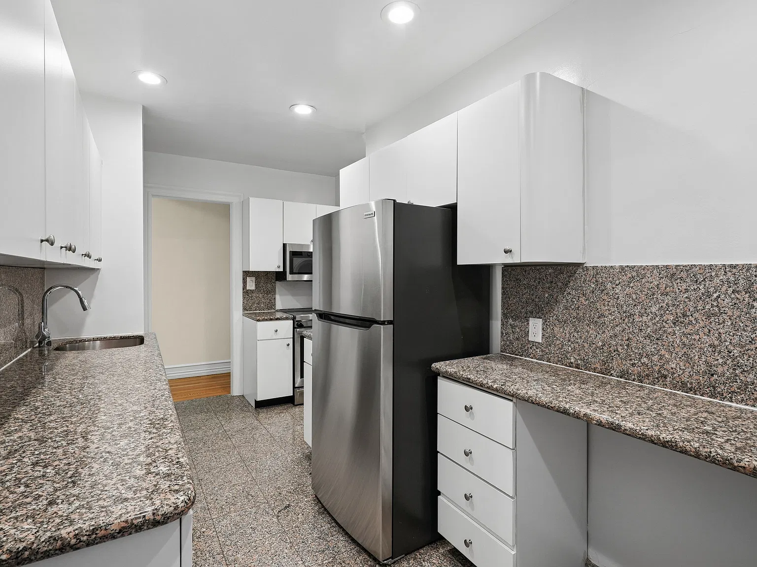151 East 80th Street — Photo 4