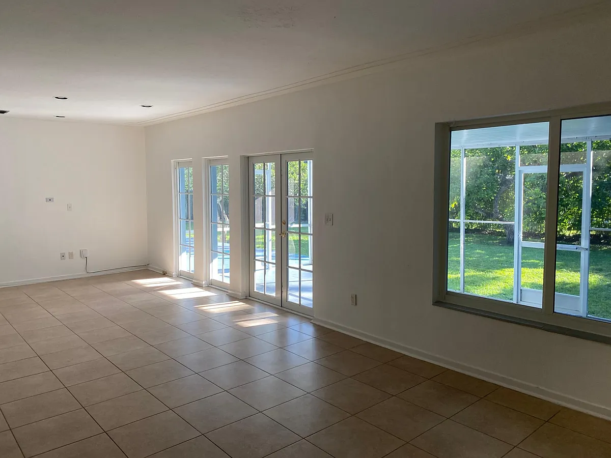 Building Photo - 7630 SW 53rd Pl