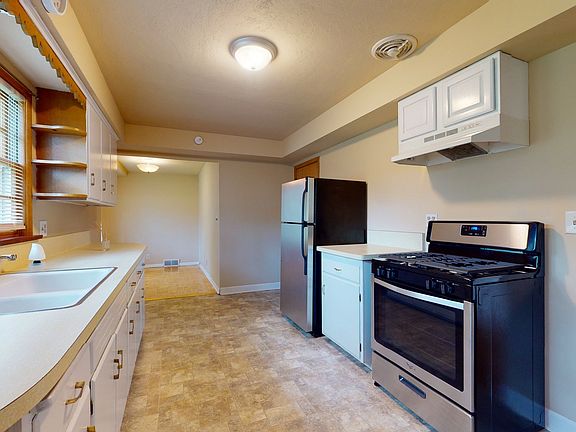 3rd image of 2215 Oaklawn Ave