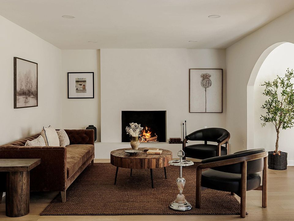 1st image of 2210 Comburg Castle Way