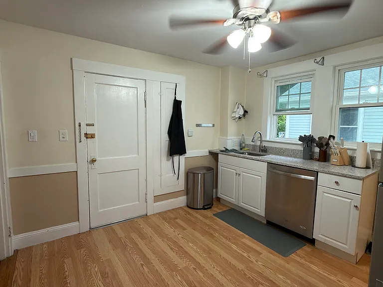 100 Walnut St #1 — Photo 6
