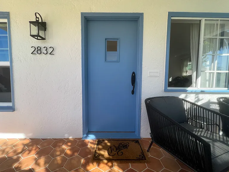 2832 S Rimpau Blvd — Photo 4