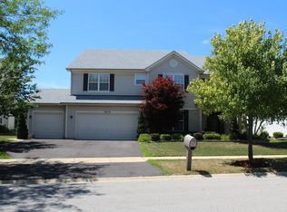 2410 Biltmore Cir, Aurora, IL 60503