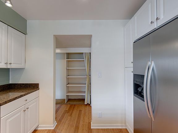 5th image of 1806 Cole Ave APT 3A