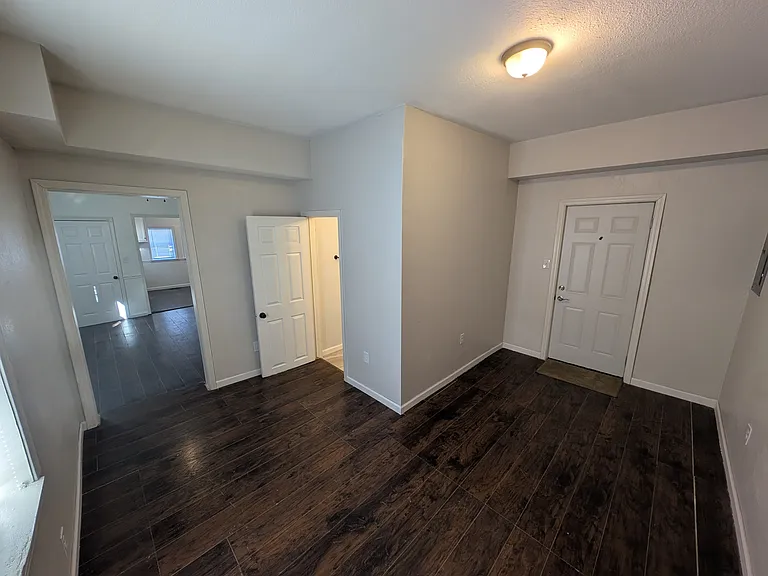 303 Madison St #101 — Photo 5
