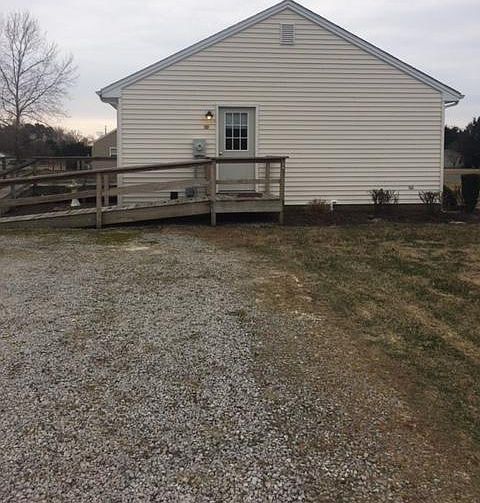 2nd image of 800 Bradford Ct