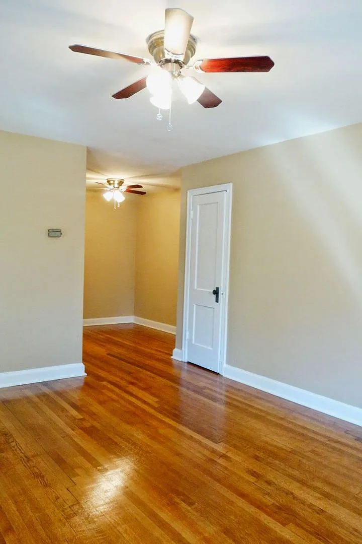 8404 Greenwood Avenue D&G Properties Llc — Photo 4