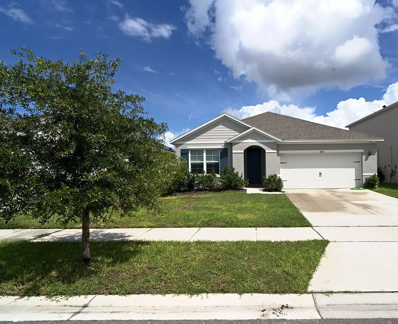 Excellent Town House For Rent — Photo 1