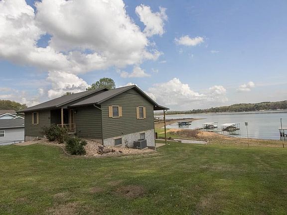 4th image of 8076 N Lakeshore Dr