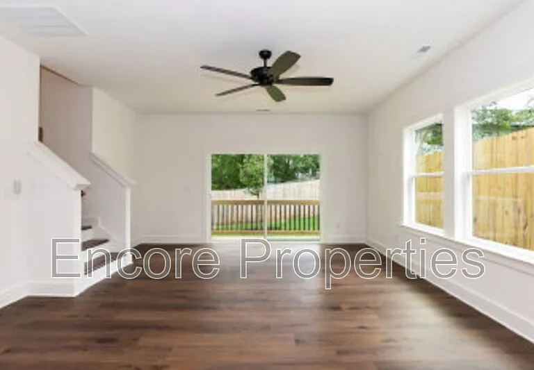 1406 Gearwood Ave #B — Photo 4