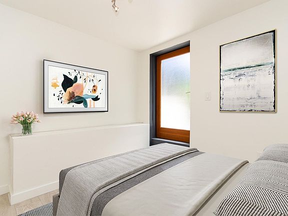 5th image of 4018 Monroe St #4022-1/2