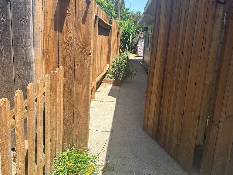 Fir St — Photo 1