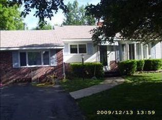 9 Moore Dr, Peru, NY 12972
