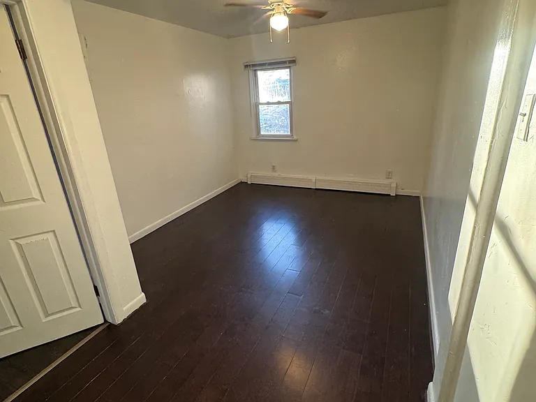 4373 Moore St — Photo 2