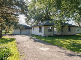 815 S 4th St, Le Sueur, MN 56058