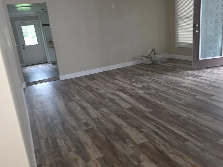 319 Wellon Ave — Photo 4