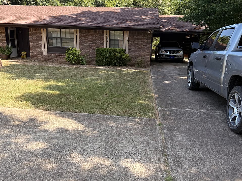 1st image of 202 Burkle Ave #1