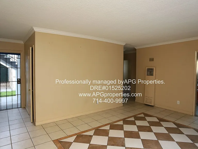 1834 W Gramercy Ave #A — Photo 5