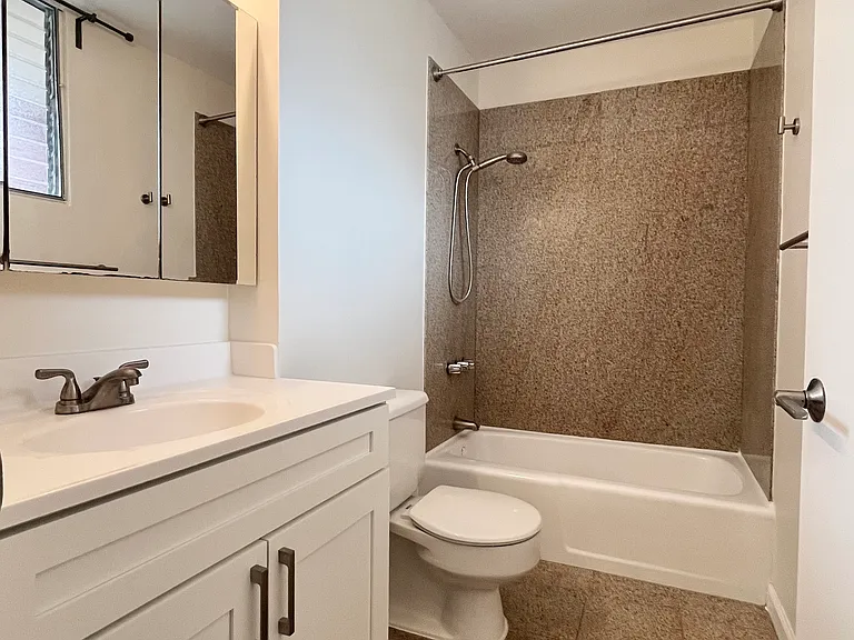 1138 Hassinger St #102 — Photo 8