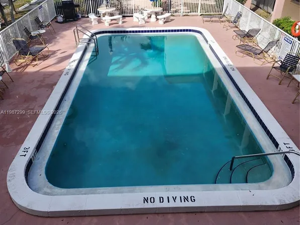 100 SE 6th Ave APT 107, Pompano Beach, FL 33060