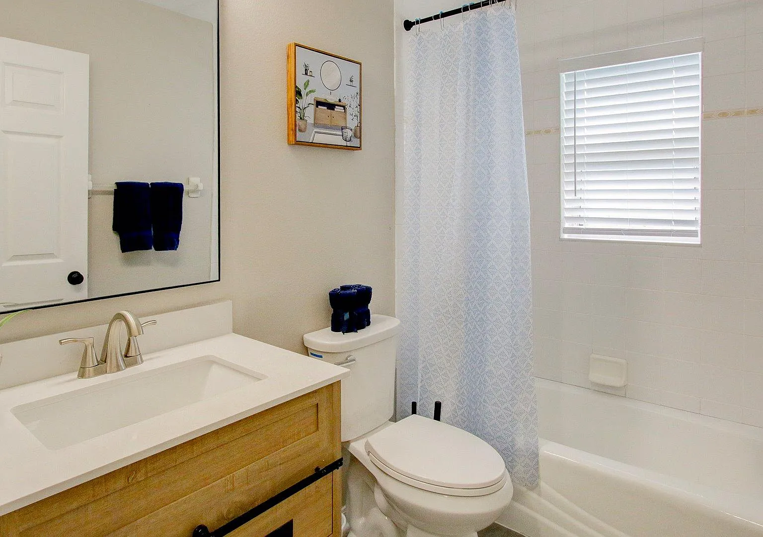 4 bed, 2.0 bath, 1700 sqft, $940 — Photo 4