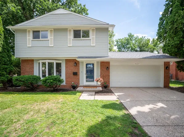 30227 Stockton Ave, Farmington Hills, MI 48336