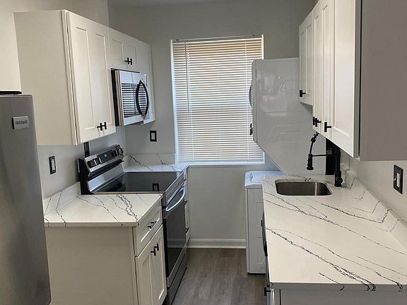 3rd image of 6174 Greenwood Dr APT 201