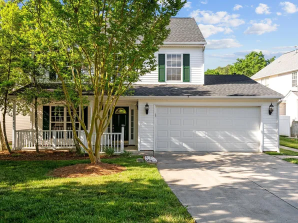 204 Hyannis Dr, Holly Springs, NC 27540