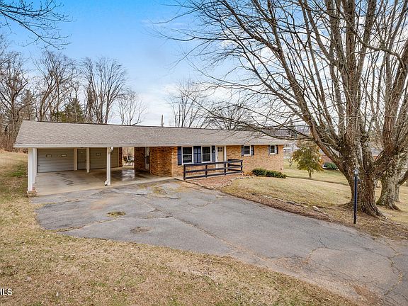 3rd image of 112 Shuler Dr