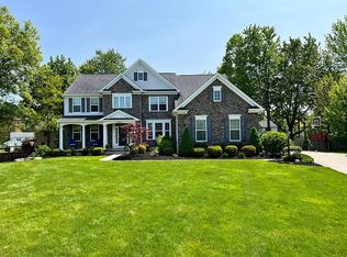 28654 Touchstone Cir, Westlake, OH 44145