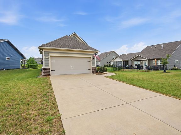 5th image of 1402 Cannon Ln