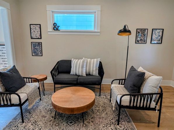 833 S Oakes Street, Tacoma, WA 98405