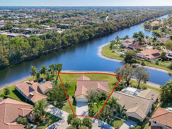 2nd image of 744 Verona Lake Drive