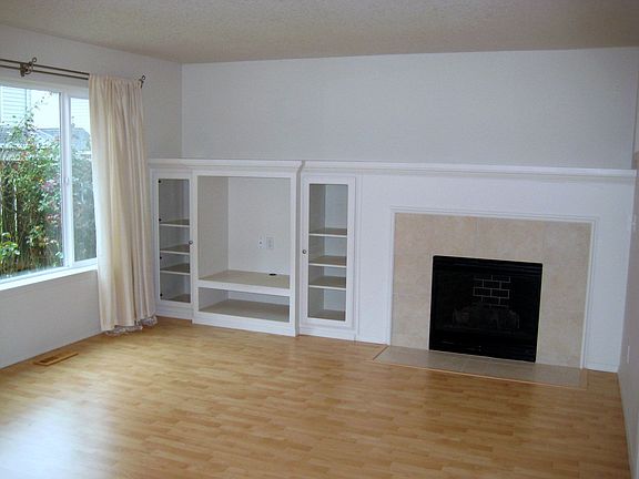 2nd image of 6022 NE Birch St